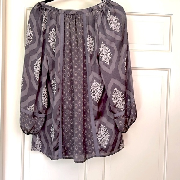 Blouse Mixed Media Pattern Top Tunic Peasant 3/4 Sleeves Cool Gray Hue Medium - Picture 7 of 8